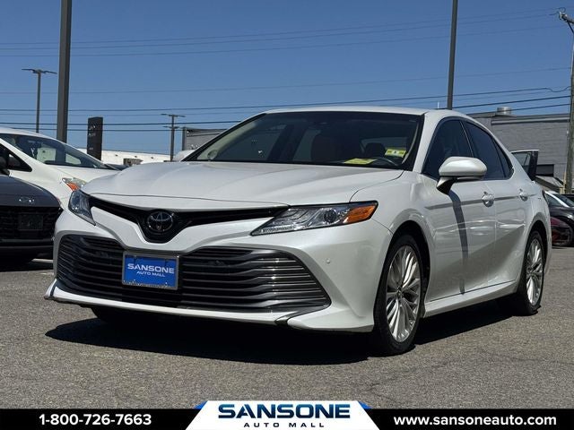 Used 2018 Toyota Camry XLE with VIN 4T1B11HK4JU098246 for sale in Woodbridge Township, NJ