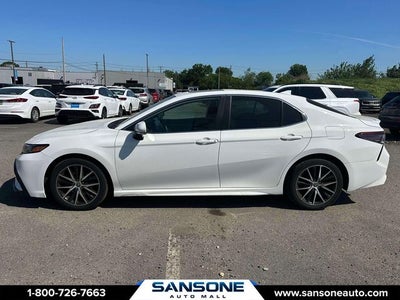 2022 Toyota Camry SE