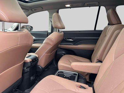 2025 Toyota Grand Highlander Platinum