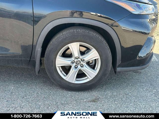 2022 Toyota Highlander LE