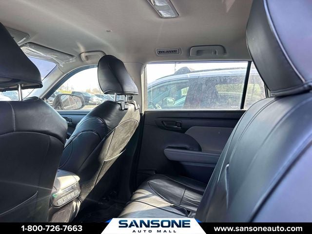 2022 Toyota Highlander LE