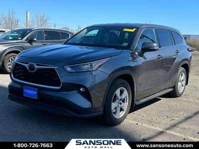 2022 Toyota Highlander LE
