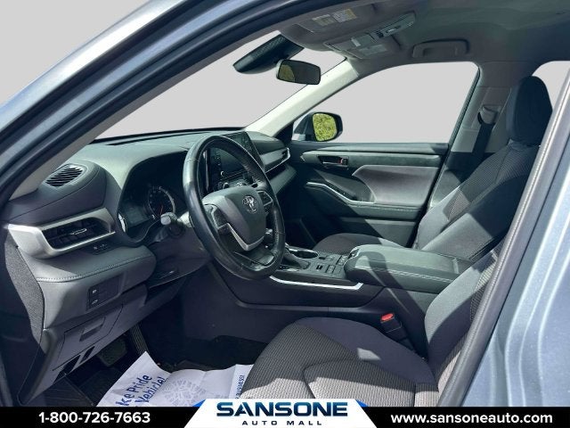 2022 Toyota Highlander LE