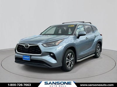 2022 Toyota Highlander LE