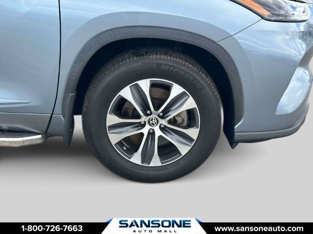 2022 Toyota Highlander LE