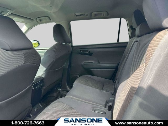 2022 Toyota Highlander LE