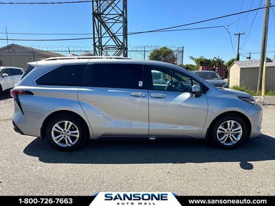 2024 Toyota Sienna Platinum 7 Passenger