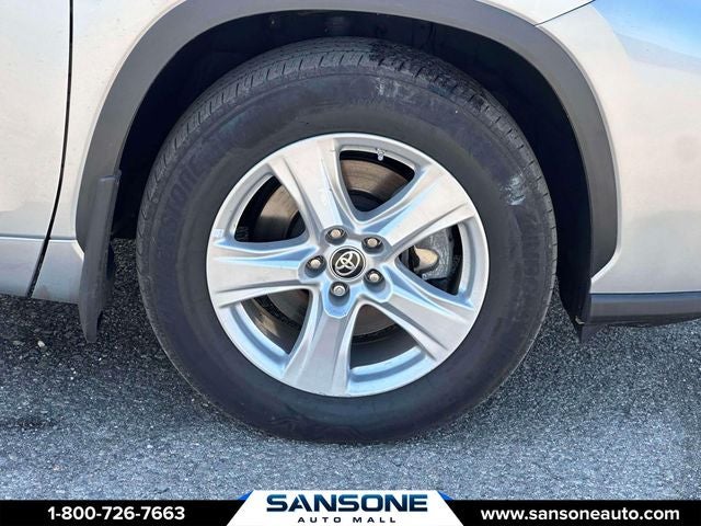 2024 Toyota Highlander LE