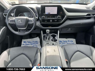 2025 Toyota Highlander XLE
