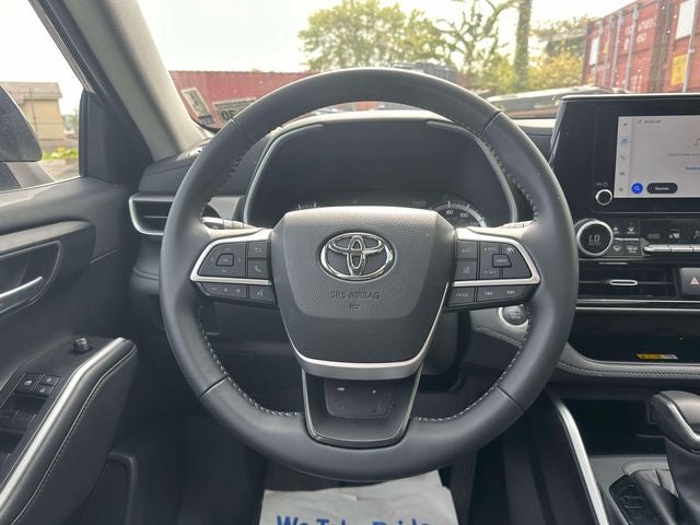 2025 Toyota Highlander XLE