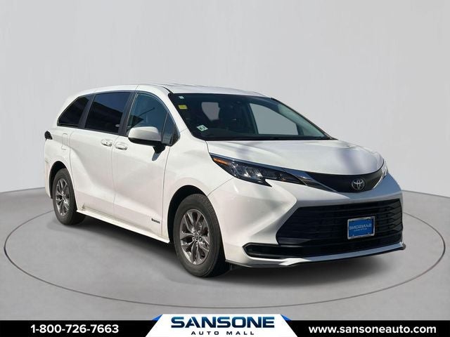 2021 Toyota Sienna LE 8-Passenger Hybrid FWD's photo