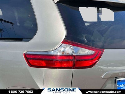 2015 Toyota Sienna XLE 8 Passenger