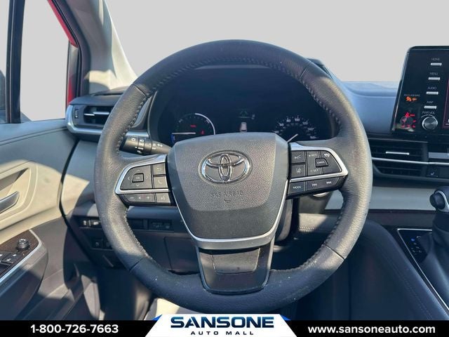 2023 Toyota Sienna XLE 7 Passenger