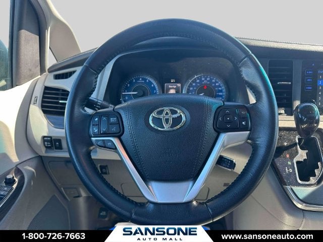2017 Toyota Sienna XLE 8 Passenger
