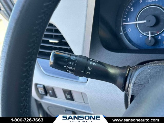 2017 Toyota Sienna XLE 8 Passenger