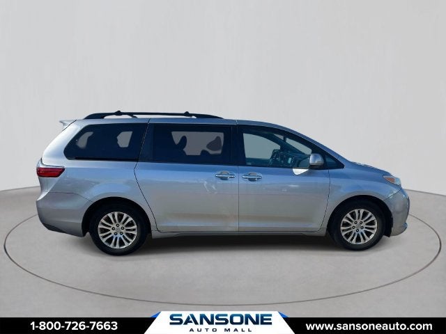 2017 Toyota Sienna XLE 8 Passenger