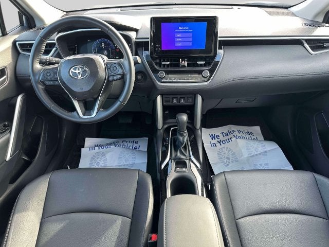 2025 Toyota Corolla Cross XLE