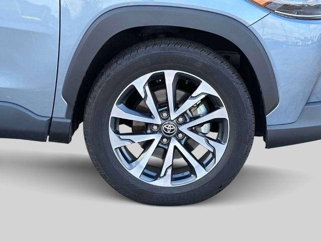 2025 Toyota Corolla Cross XLE