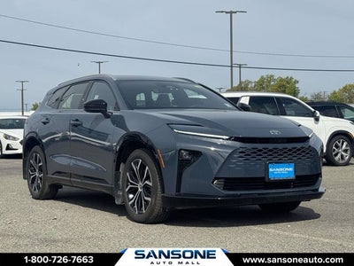 2025 Toyota Crown Signia XLE