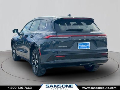 2025 Toyota Crown Signia XLE