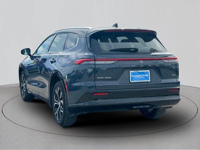 2025 Toyota Crown Signia XLE