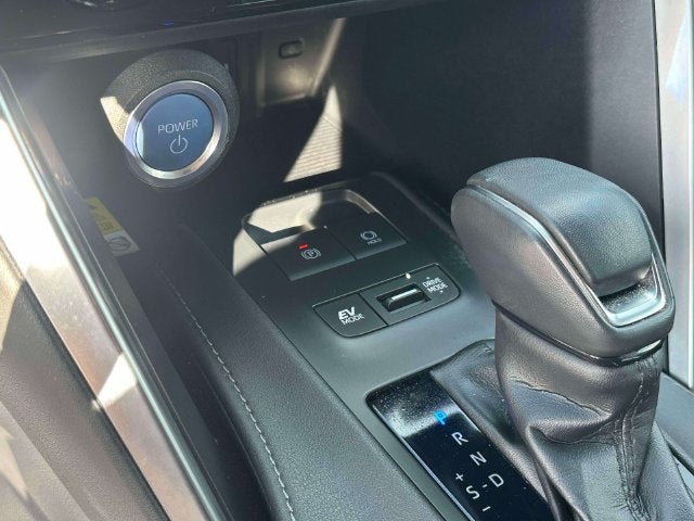 2022 Toyota Venza LE