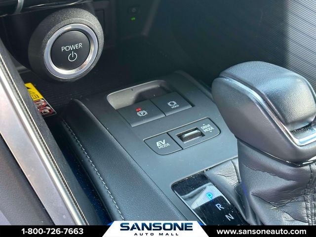 2023 Toyota Venza LE