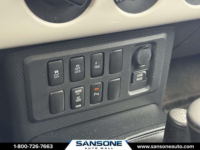 2013 Toyota FJ Cruiser Base