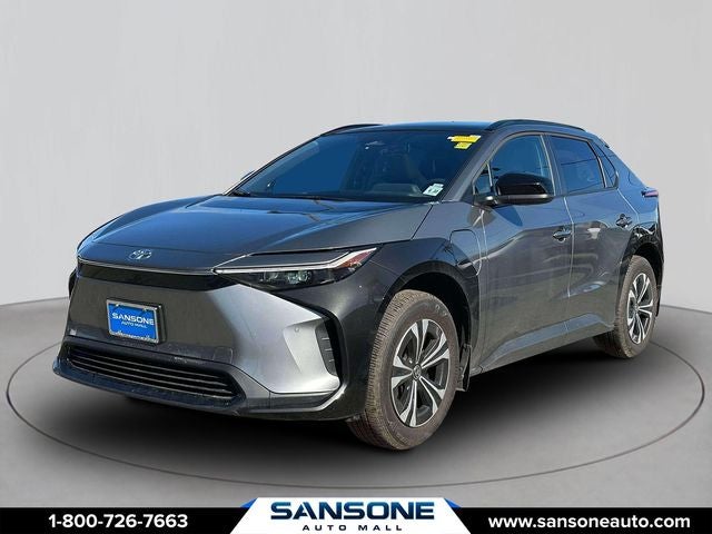 Used 2025 Toyota bZ4X XLE with VIN JTMAAAAA5SA068550 for sale in Woodbridge Township, NJ