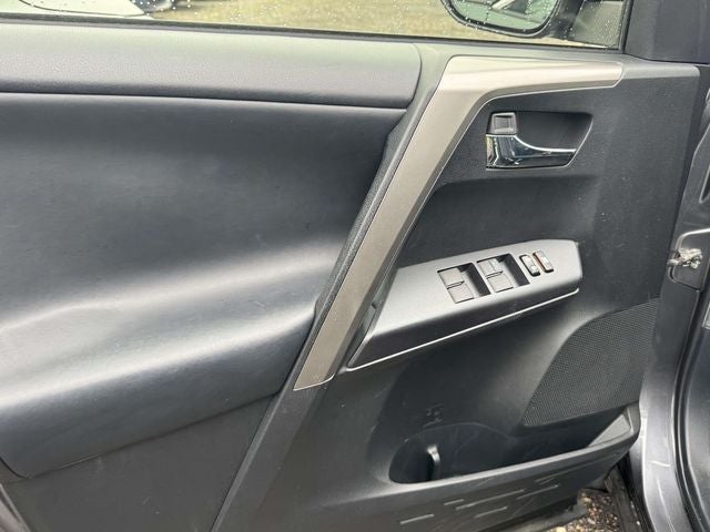 2017 Toyota RAV4 Hybrid XLE
