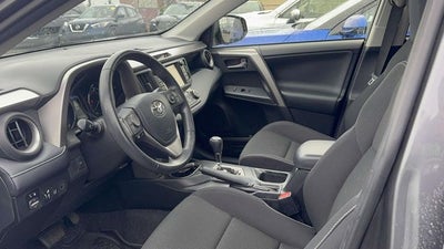 2017 Toyota RAV4 Hybrid XLE