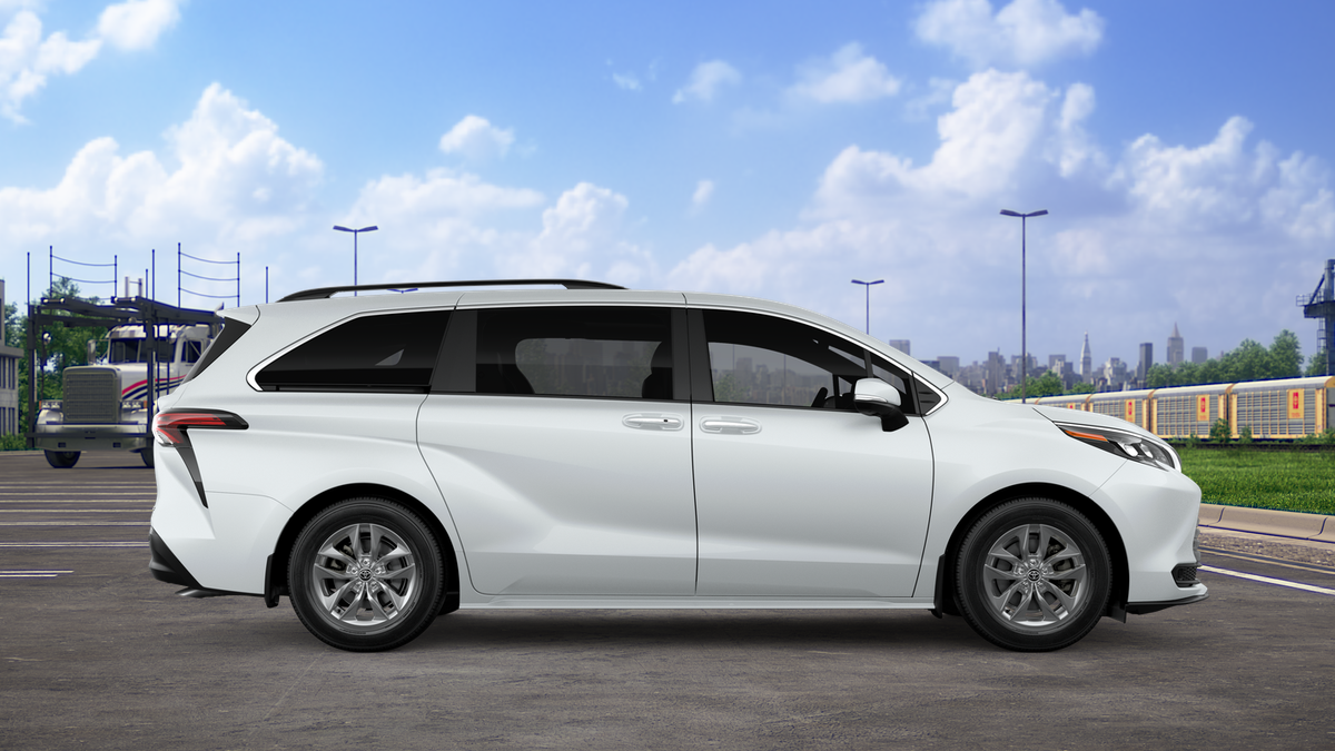 2026 Toyota Sienna XLE
