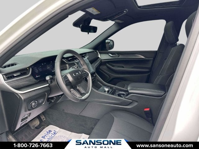 2025 Jeep Grand Cherokee Laredo X