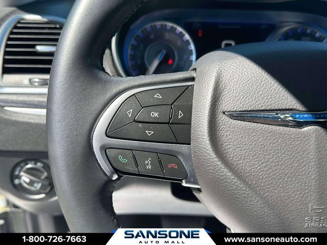 2016 Chrysler 300 Limited