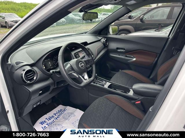 2024 Nissan Kicks SR