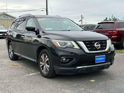 2017 Nissan Pathfinder SL