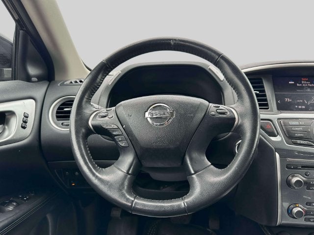 2017 Nissan Pathfinder SL