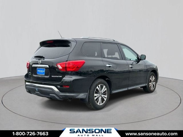 2017 Nissan Pathfinder SL