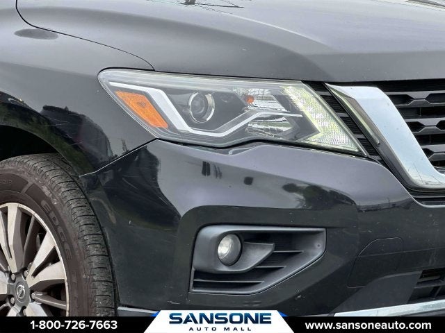2017 Nissan Pathfinder SL