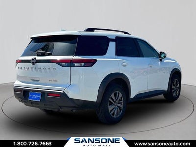 2022 Nissan Pathfinder SV