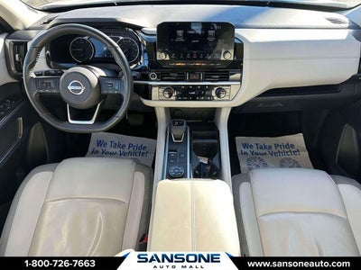 2023 Nissan Pathfinder SL