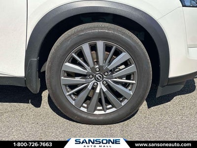 2024 Nissan Pathfinder SL