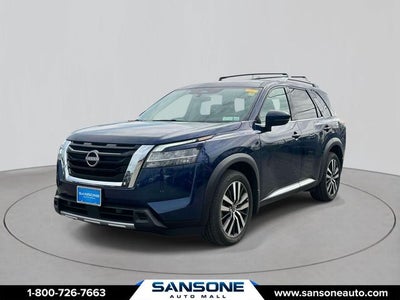 2024 Nissan Pathfinder Platinum