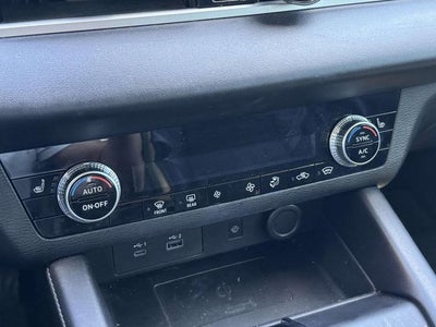 2022 Mitsubishi Outlander Base