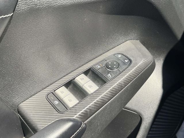 2022 Mitsubishi Outlander Base