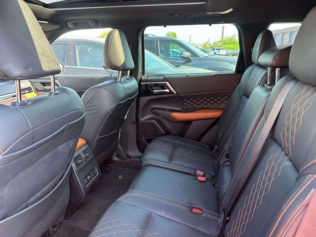2023 Mitsubishi Outlander SEL