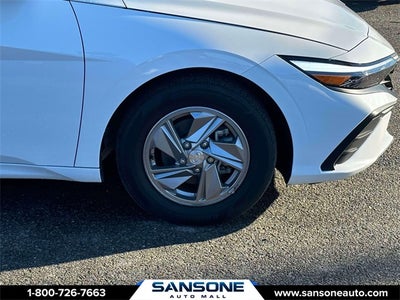 2024 Hyundai Elantra SE