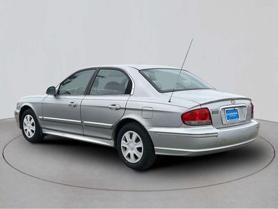 2004 Hyundai Sonata Base
