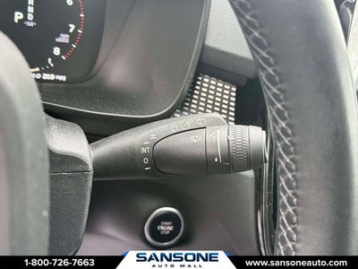 2022 Volvo XC40 R-Design