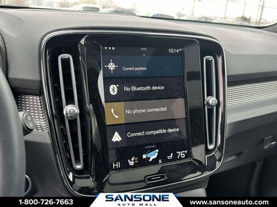 2022 Volvo XC40 R-Design